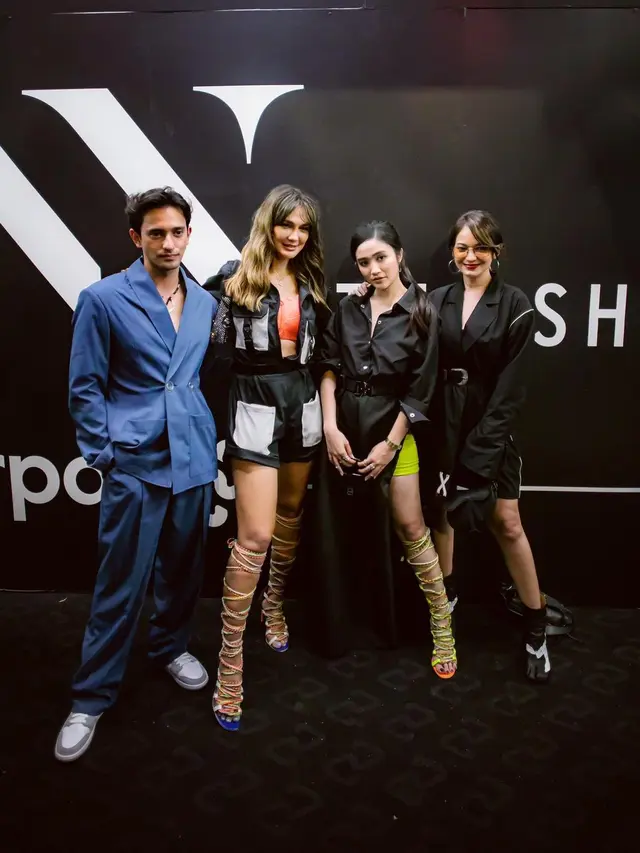 Gaya 10 Artis Tanah Air di New York Fashion Week, Memesona