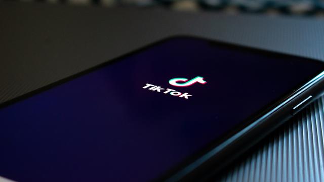 Melihat informasi  virus corona di TikTok bekerjasama dengan Alodokter/Unsplash Kon