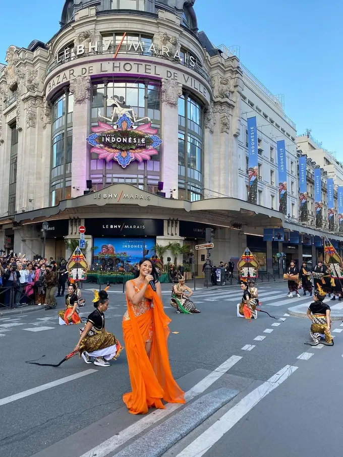 [Fimela] Anggun C Sasmi