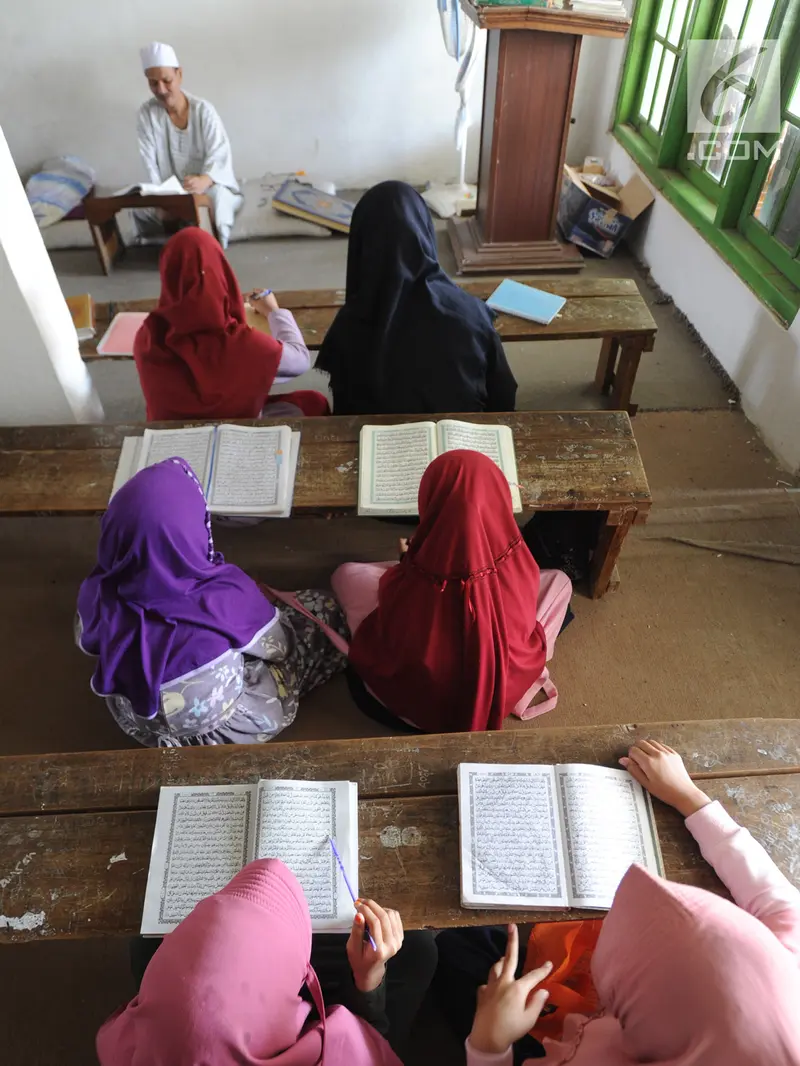 Keunikan Pondok Pesantren Almizan dengan Al-Quran Mininya