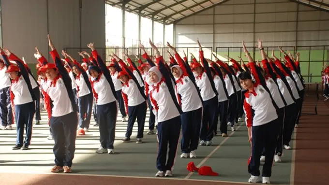 Senam SKJ dari Masa ke Masa yang Bikin Kamu Kangen Guru SD