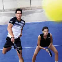 Koleksi EA7 Emporio Armani Spring/Summer 2022 seri Tennis. Credits: Rilis resmi Emporio Armani