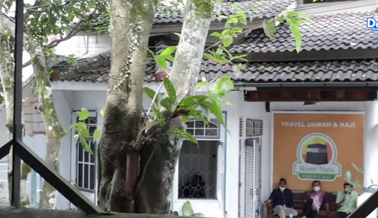 Rumah masa kecil Desy Ratnasari (Youtube/Desy Ratnasari)