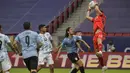 Keberhasilan Emiliano Martinez membawa Argentina tampil di babak final Copa America 2021 merupakan salah satu pencapaian tertinggi dalam kariernya. (Foto: AFP/Nelson Almeida)