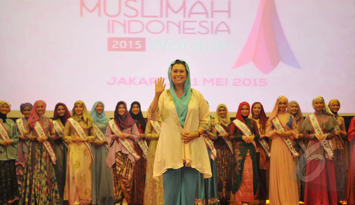 Yenny Wahid saat menghadiri konferensi pers terkait pelaksanaan acara Puteri Muslimah Indonesia 2015, Jakarta, Senin (11/5/2015). (Liputan6.com/Herman Zakharia)
