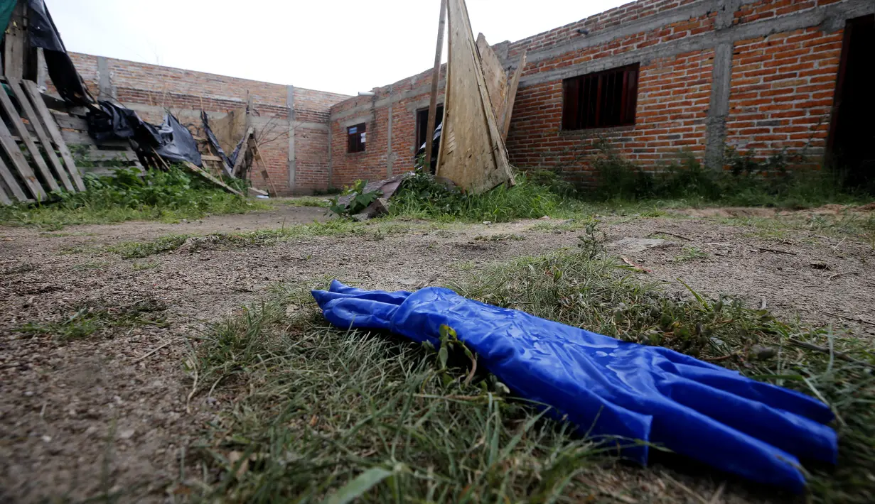 Kelompok lima teman, berusia 19 hingga 22 tahun, menghilang Jumat lalu di negara bagian barat Jalisco, memicu tingkat kemarahan yang jarang terjadi di negara di mana penculikan dan pembunuhan terlalu umum. (AFP/Ulises Ruiz)