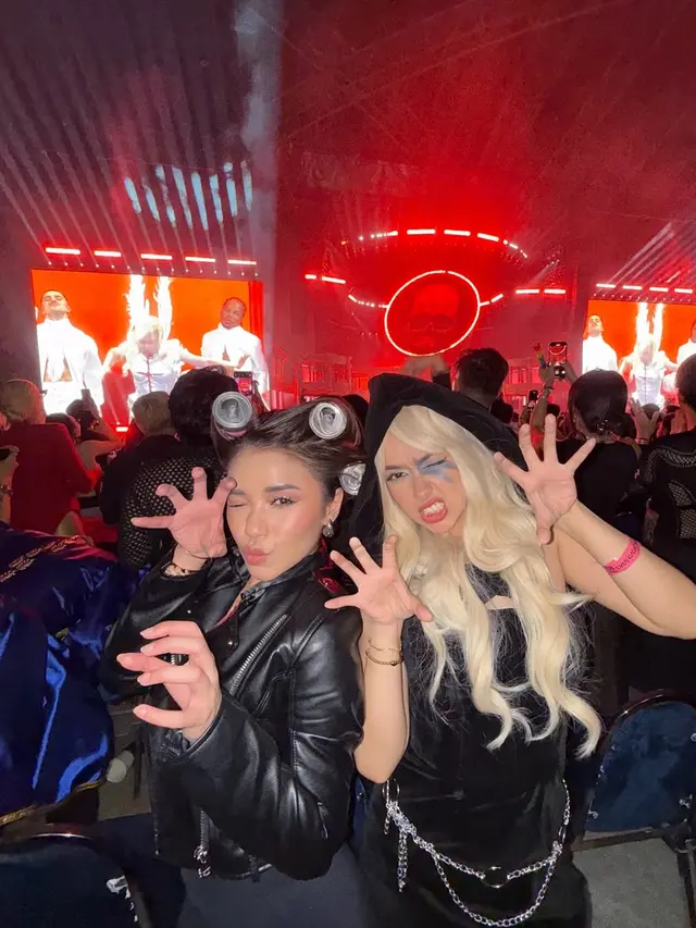 7 Potret Artis Indonesia Nonton Konser Lady Gaga di Singapura, Ada yang Tampil Nyentrik