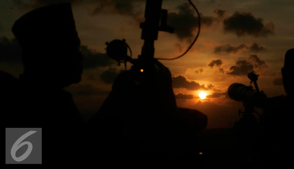 Pengamatan Hilal dan Gerhana di Parang Tritis - Foto Liputan6.com