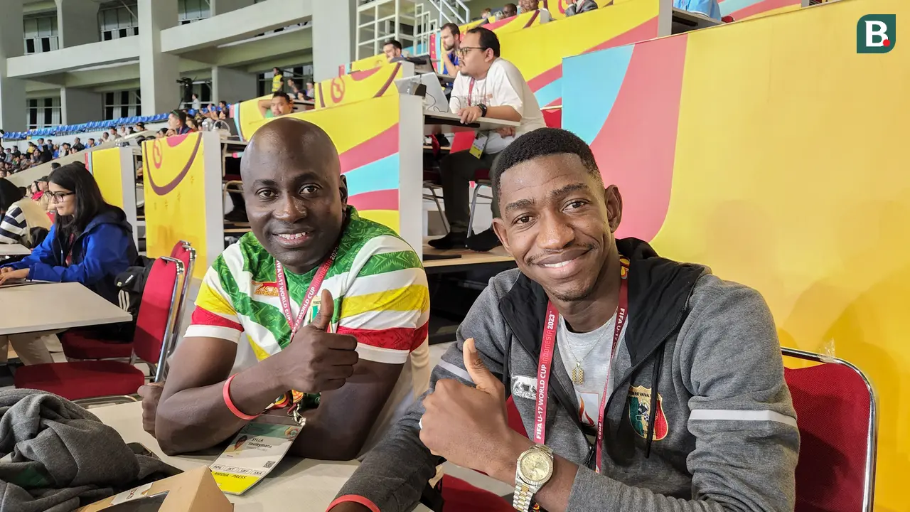 Wartawan Info Mali Foot, Ibrahim Yirango (Kanan)