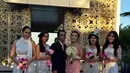 Janji nikah Bella Shofie - Suryono yang digelar di Chapel Harmony, Mulia Resort, Nusa Dua, Bali. (Fathan Rangkuti/Bintang.com)