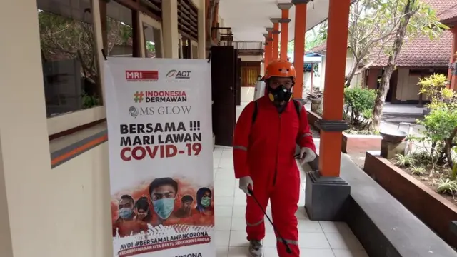 Penyemprotan Disinfektan dan Sumbangan Ratusan Ribu Hand Sanitizer ke Berbagai Daerah