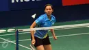 Tunggal putri Indonesia, Febby Angguni saat laga melawan pemain Tiongkok  Sun Yu di babak 16 besar BCA Indonesia Open 2016, Jakarta, Kamis (2/6). Febby Angguni menyerah dua set langsung 12-21, 15-21. (Liputan6.com/Helmi Fithriansyah)