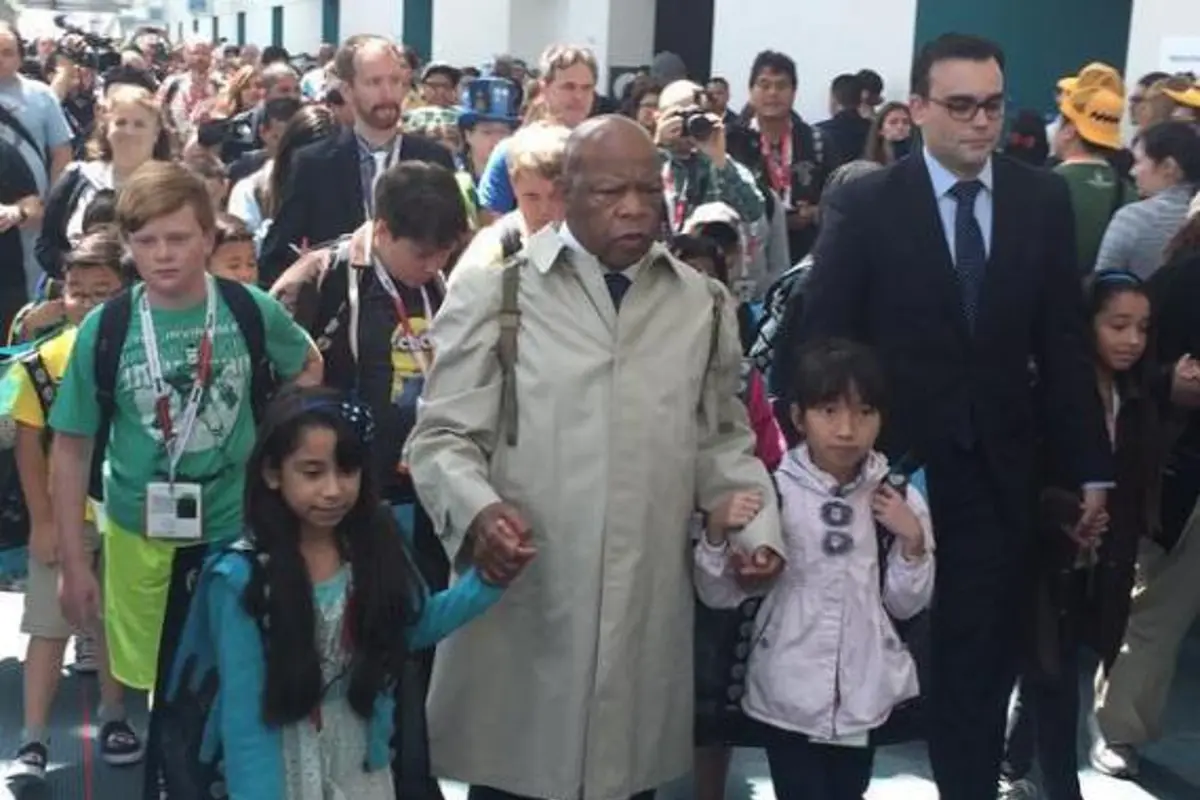 [Bintang] John Lewis menghadiri ajang San Diego Comic-Con