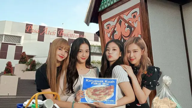 6 Editan Foto Lisa Blackpink Jika Menetap di Bukittinggi Ini Kocak