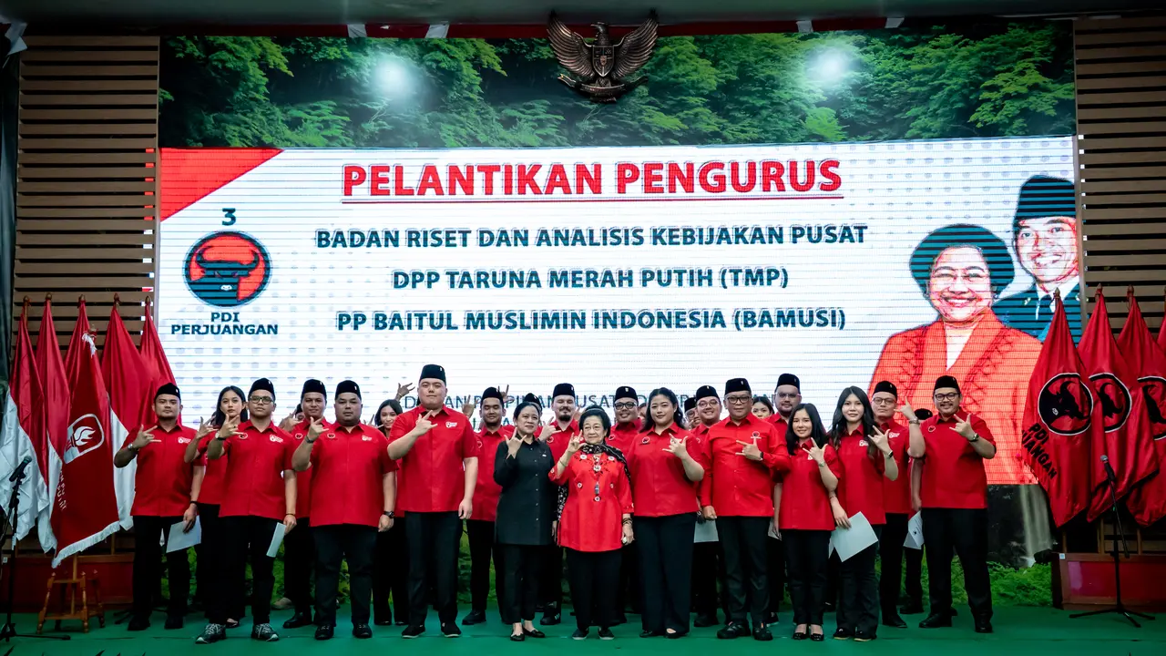 Fokus Rangkul Generasi Muda, PDIP Lantik Taruna Merah Putih