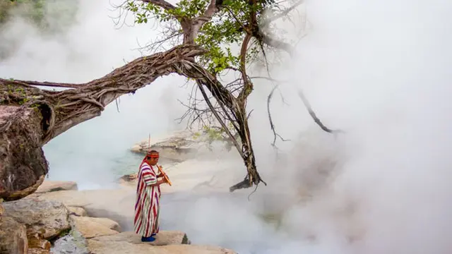 Misterius Air Mendidih Mengalir di Sungai Ini