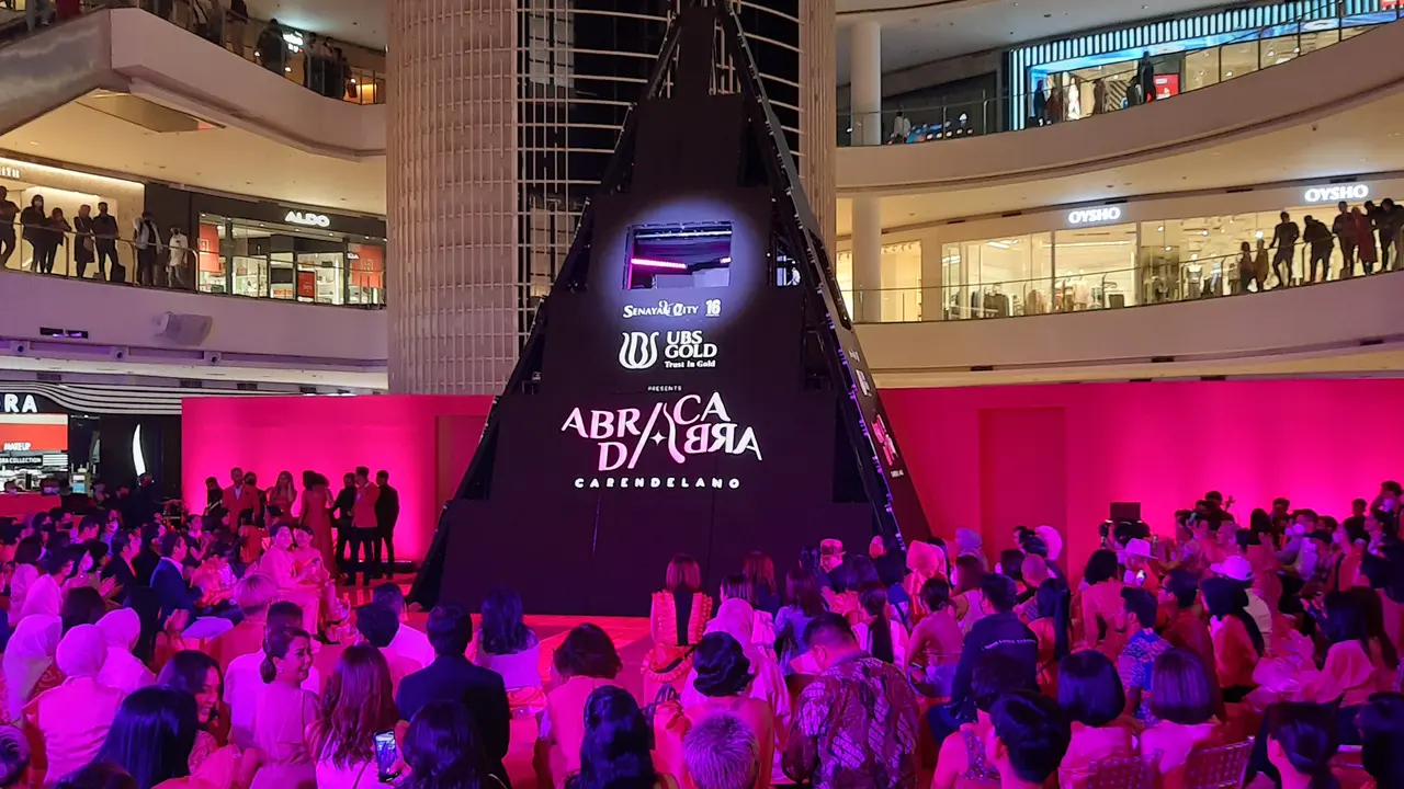 ABRACADABRA, A Digital Fashion Styling Exhibition by Caren Delano