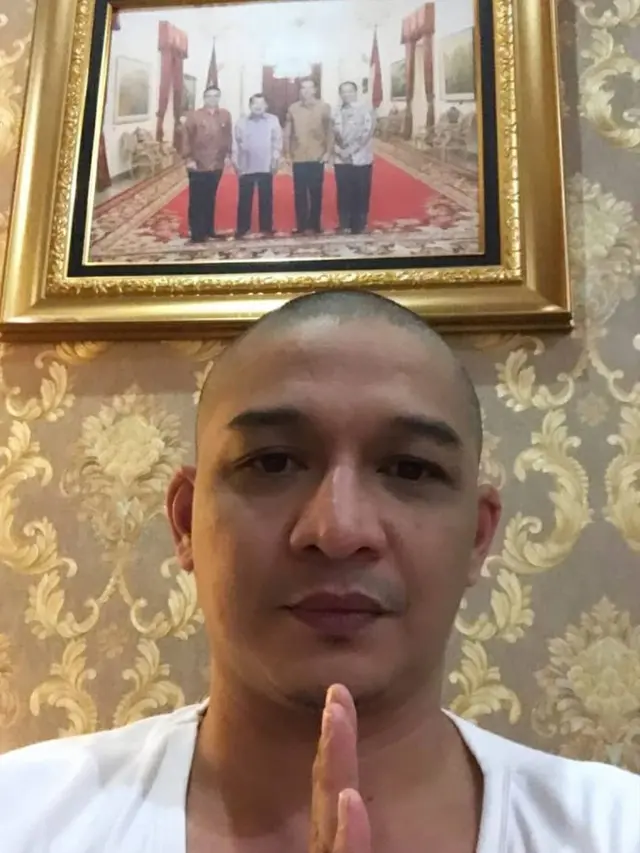 Rambut Pirang Jadi Sorotan, Ini 6 Potret Pasha Ungu Cukur Rambut hingga Botak