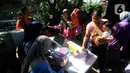 Vaksinasi dilaksanakan di seluruh Puskesmas dan Posyandu serta tempat lain yang ditunjuk, antara lain sekolah taman kanak-kanak. (merdeka.com/Arie Basuki)