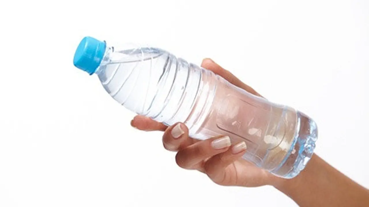 Air Mineral dalam Kemasan Botol dengan Rasa Tertentu, Berbahayakah?