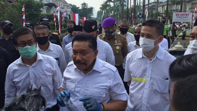 Mantan Kepala BIN AM Hendropriyono usai mengikuti upacara HUT ke-75 RI.