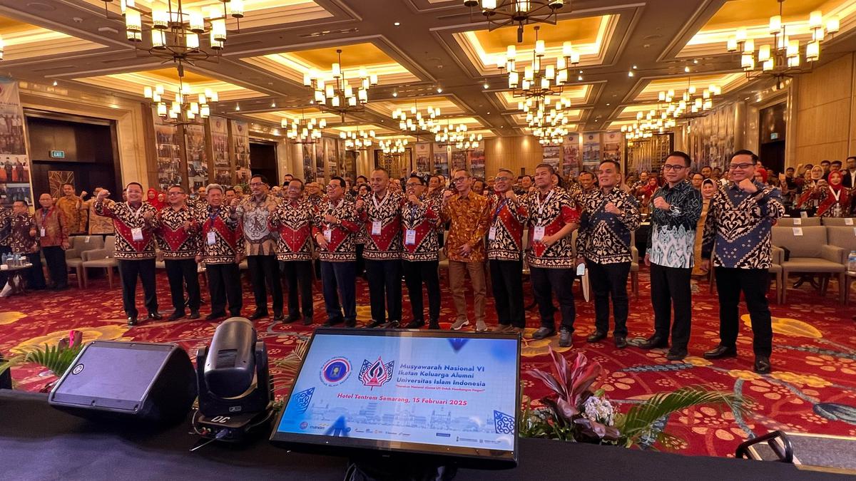 Lantik Pengurus Baru, IKA UII Siap Berkontribusi Wujudkan Indonesia ...