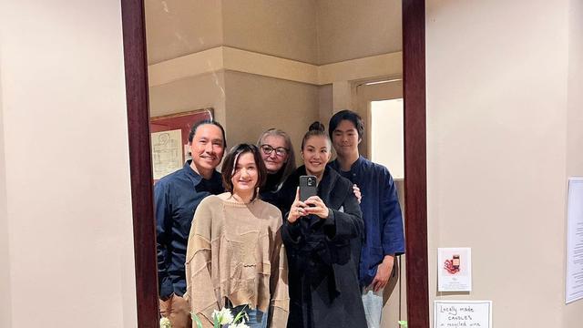 7 Potret Nadya Hutagalung Bareng Putri Bungsunya yang Putuskan Bergender Netral