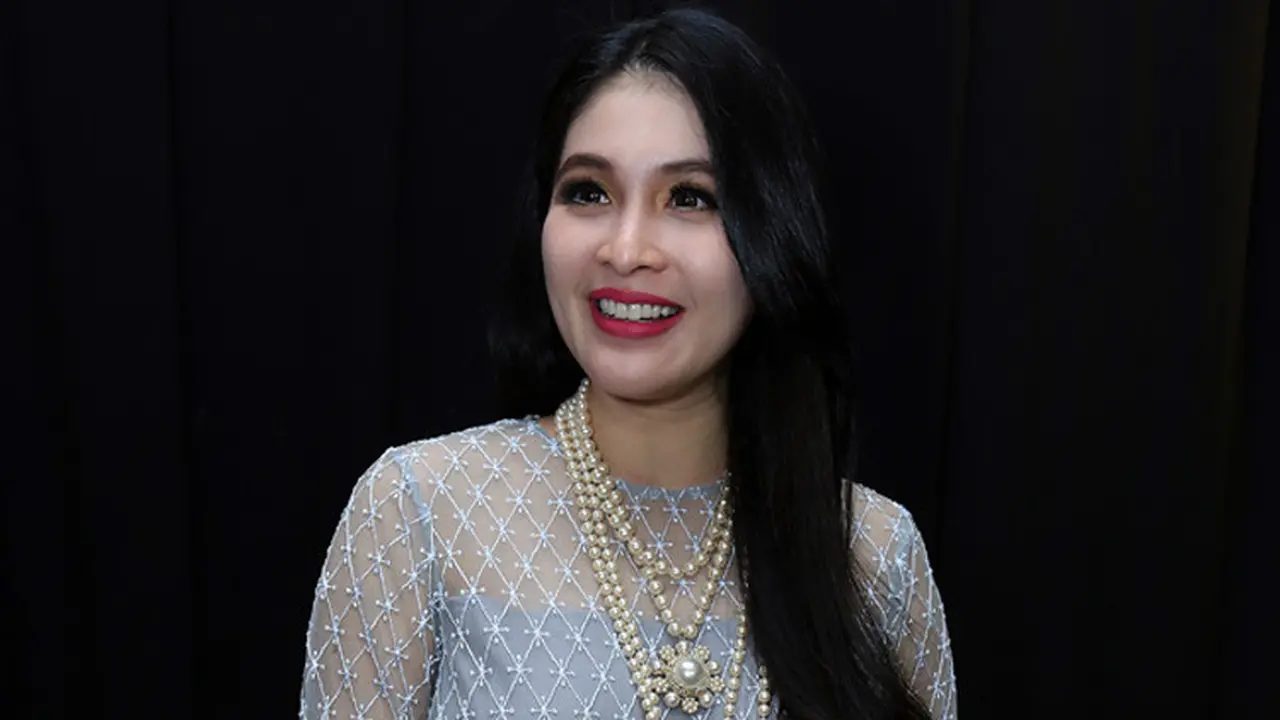 [Bintang] Sandra Dewi