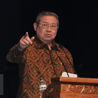Ketua Umum Partai Demokrat, Susilo Bambang Yudhoyono memberikan sambutan dalam perayaan Natal Nusantara partai Demokrat di JCC, Senayan, Jakarta, Sabtu (21/1). (Liputan6.com/Yoppy Renato)