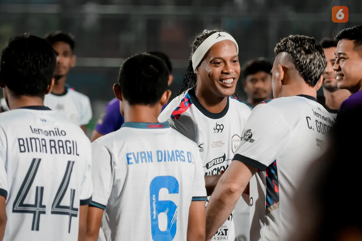 Foto: Aksi Duet Ronaldinho - Gonzales Bersama Rans Nusantara FC, Sama-sama Pakai Nomor 10