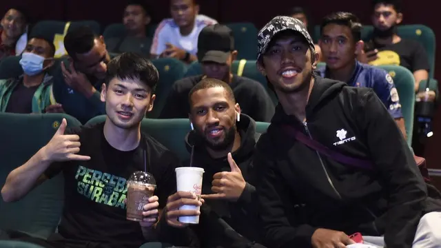 5 Momen Persahabatan Alie Sesay dan Taisei Marukawa, Pemain Asing Persebaya