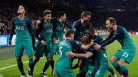Perayaan gol yang memastikan kemenangan Spurs pada leg kedua semifinal Liga Champions yang berlangsung di Stadion Amsterdam Arena, Amsterdam, Kamis (9/5). Spurs menang 3-2 atas Ajax. (AFP/Adrian Dennis)