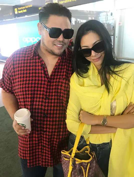 Dalam salah satu keterangan foto yang diunggah belum lama ini, Ivan mengatakan bahwa Faye merupakan beauty brand ambassador dari produk kecantikan miliknya. (Instagram/ivan_gunawan)