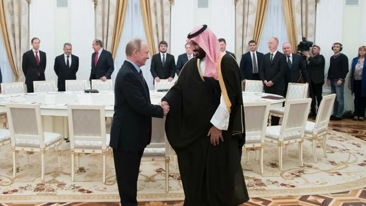 Pertemuan Wakil Putra Mahkota Arab Saudi Mohammed bin Salman dengan Presiden Rusia Vladimir Putin di Moskow pada Selasa 30 Mei 2017 (AFP)