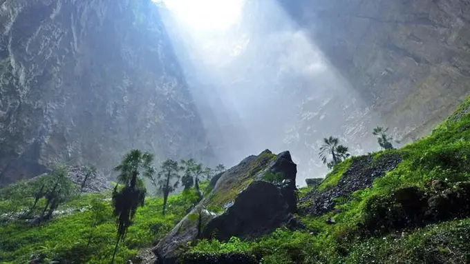 Gua Vertikal China yang Menyimpan Misteri Kehidupan