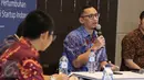 CMO Video.com Prami Rachmiadi berdiskusi di Association of Strartup Indonesia, Jakarta, Jumat (10/3). Diskusi membahas bagaimana membsarkan tech strartup lokal dengan tetap menjaga kemerdekaan sebagai startup Indonesia. (Liputan6.com/Angga Yuniar)
