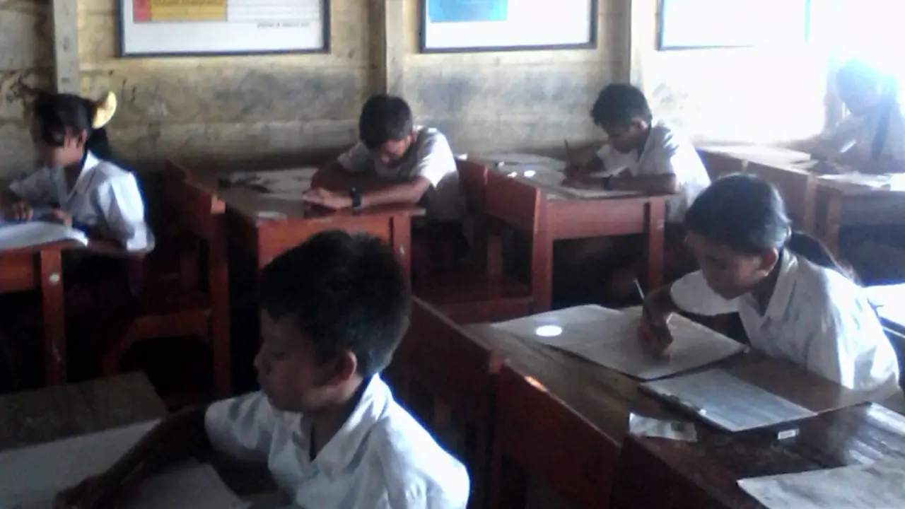 Anak Nelayan Mesuji UN di Sekolah Terapung