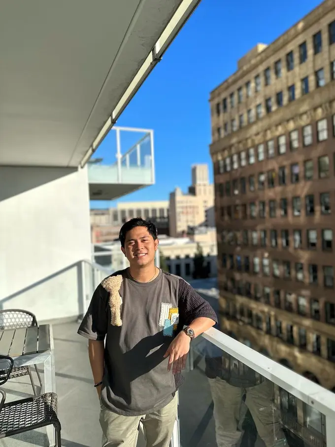 Cakra Khan di Amerika Serikat (https://www.instagram.com/p/Cqg7Y3PpGOz/)