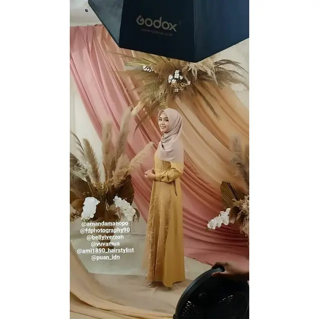 6 Pemotretan Terbaru Amanda Manopo dengan Hijab, Tampil Anggun Pakai Gamis