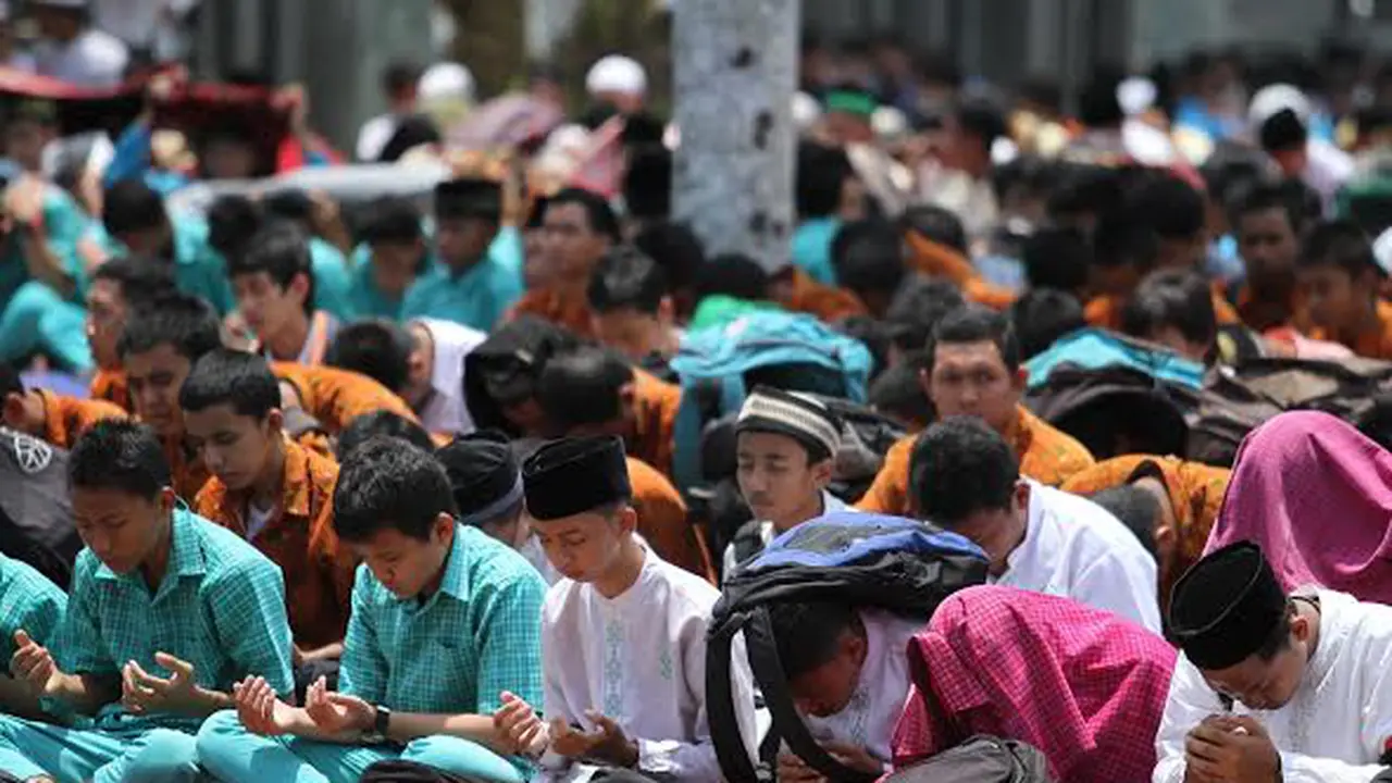 Istighosah menjelang Ujian Nasional