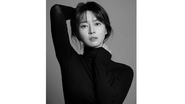 7 Potret Pesona Kwon Nara, Wanita yang Dirumorkan Berpacaran dengan Lee Jong Suk