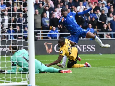 Chelsea menang telak atas Wolverhampton di laga pekan kedua Premier League 2024/2025 di Stadion Molineux, Minggu (25/08/2024) malam WIB. (AFP/Justin Tallis)