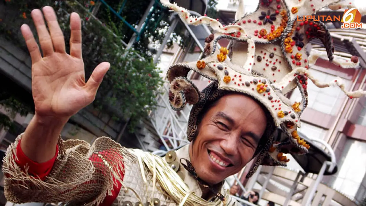 jokowi-turiskagumi-130630c.jpg