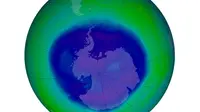 Sebelumnya lapisan ozon terus menipis dan menjadi lubang kecil hingga masuknya sinar ultraviolet yang memicu kanker (Wikimedia)