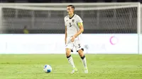 Bek dan Kapten Timnas Indonesia, Jay Idzes. (Bola.com/Abdul Aziz)