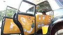 Taksi di Mumbai hanyalah kendaraan umum biasa yang mungkin tak terlalu banyak dilirik. Namun sekelompok seniman yang tergabung dalam proyek Taxi Fabric membuat semuanya berubah. (facebook.com/TaxiFabric)