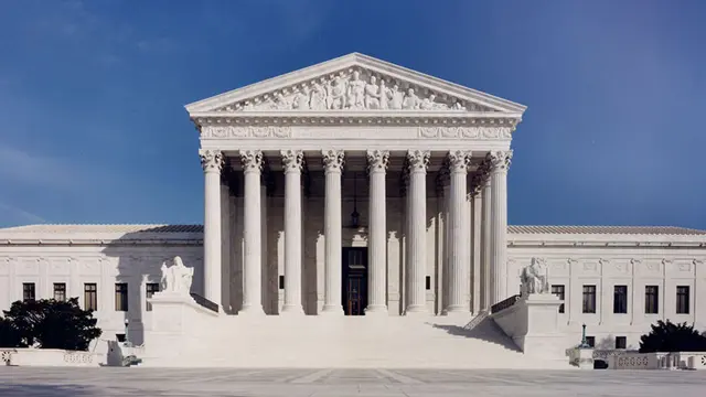 Mahkamah Agung Amerika Serikat (Wikimedia Commons)