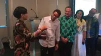 Wakil Gubernur Terpilih DKI Jakarta Sandiaga Uno berkunjung ke Bursa Efek Indonesia (BEI) Jakarta, Jumat (11/8/2017). (Achmad/Liputan6.com)