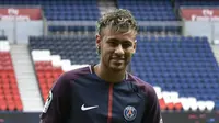Neymar Sedih Disamakan dengan Luis Figo