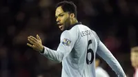 Lescott Siap Bertahan di ManCity, Asalkan...